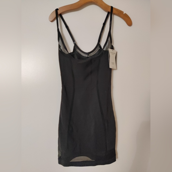 Calvin Klein shapewear slip - Picture 3 of 5